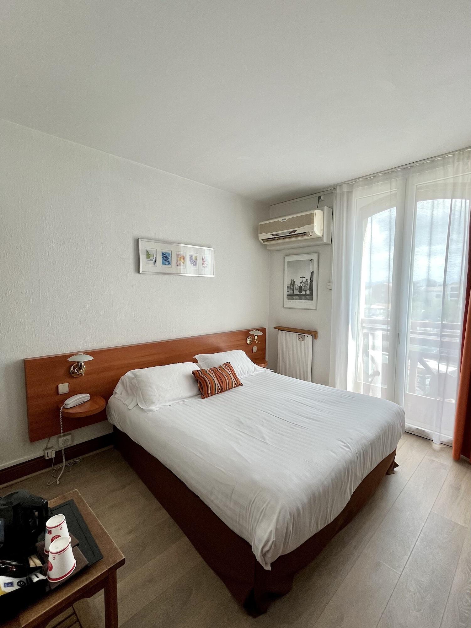 Hotel Colbert 3*