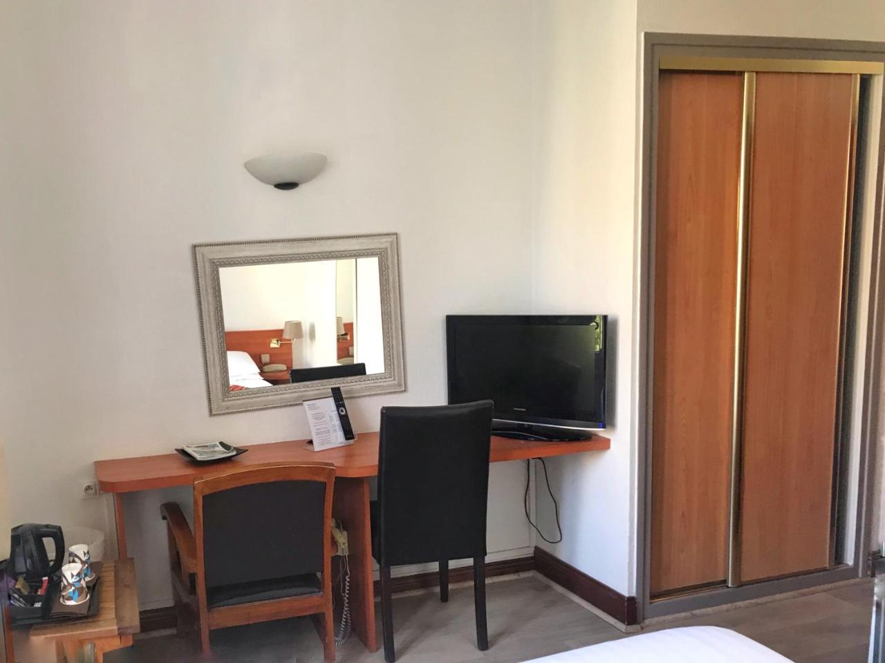 Colbert Hotel