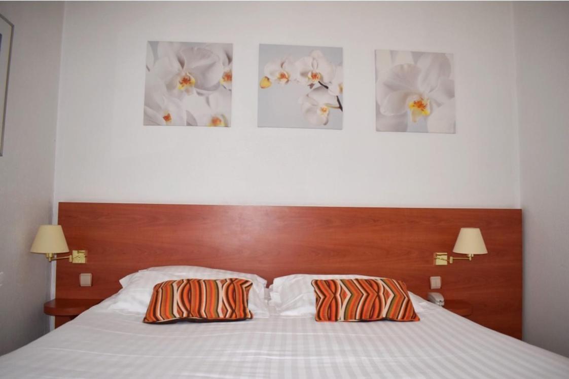 Colbert Hotel